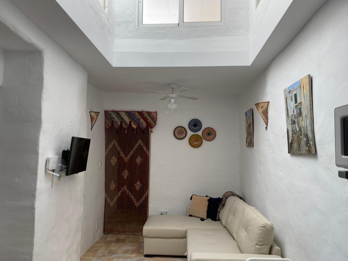 Cheerful One Bedroom Townhouse With Patio Archez Luaran gambar
